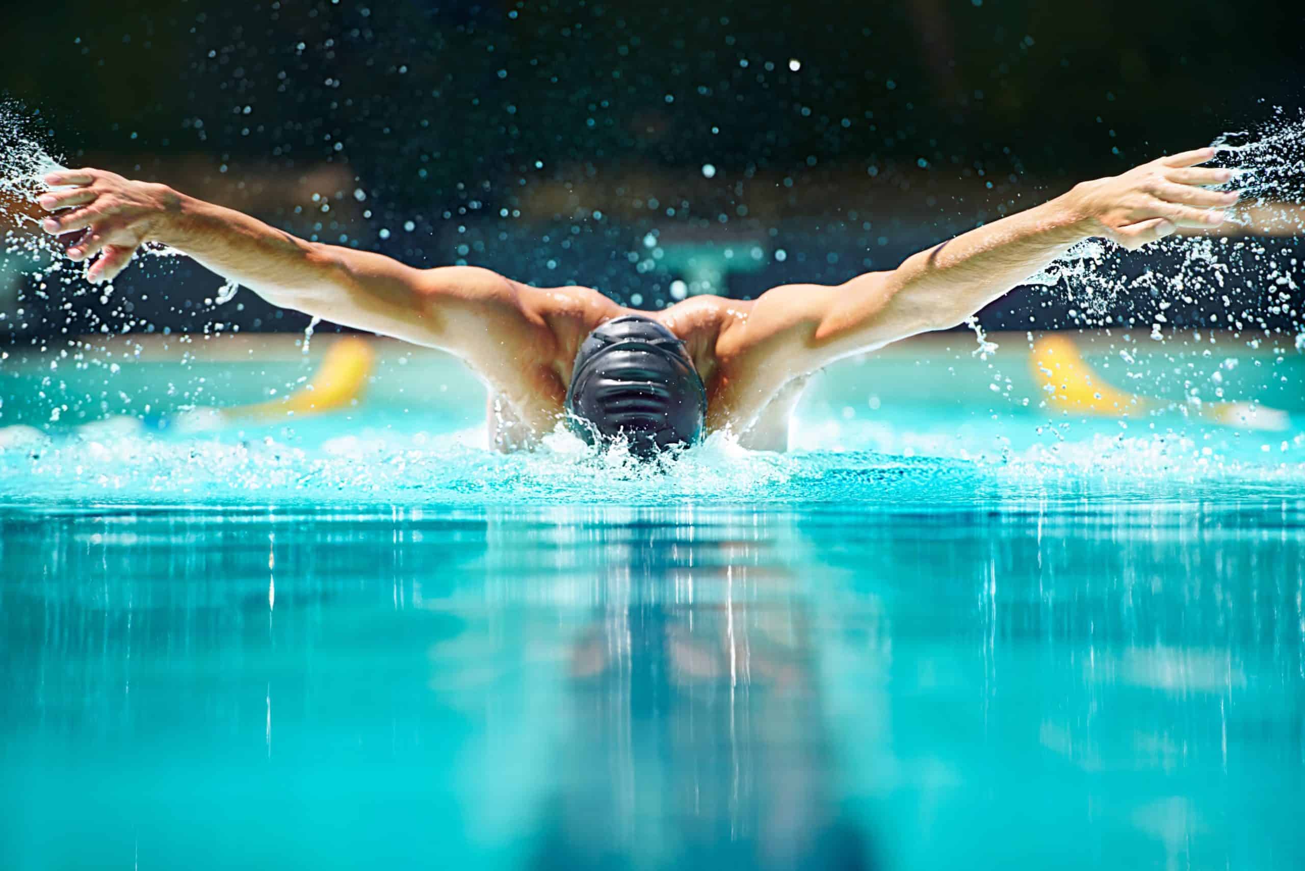 La guía definitiva para ganar músculo con la natación