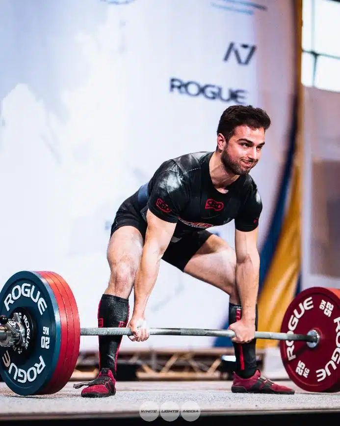 How Many Times a Week Do Powerlifters Train? This is What Scientific Literature Says